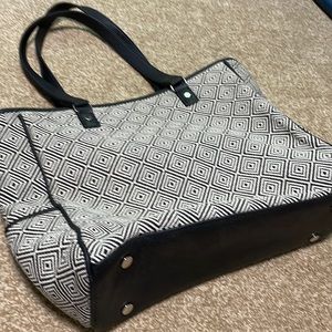 Thirty one bag work bag tote black and white pattern. Cindy tote.